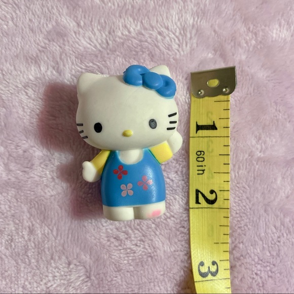 Hello Kitty Eraseez Collectible Erasers Pencil Toppers Blue Set of 4 - Picture 6 of 6